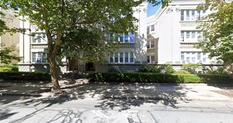 324 Saint Paul St, Unit 2 in Brookline, MA - Building Photo