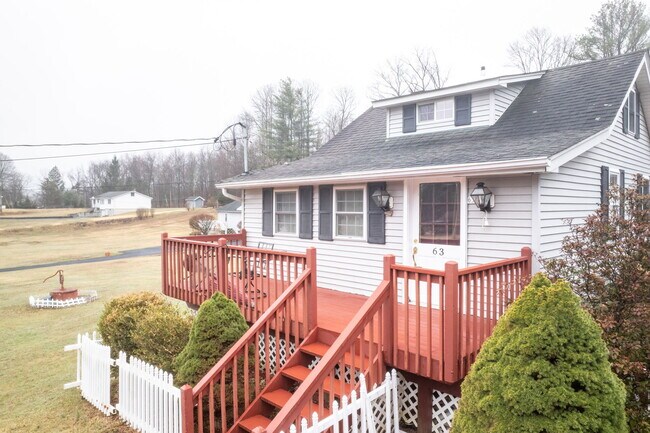 63 Walker Valley Rd in Pine Bush, NY - Building Photo - Building Photo