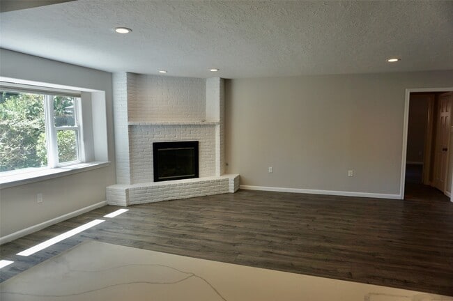 1707 Valley Vista Dr