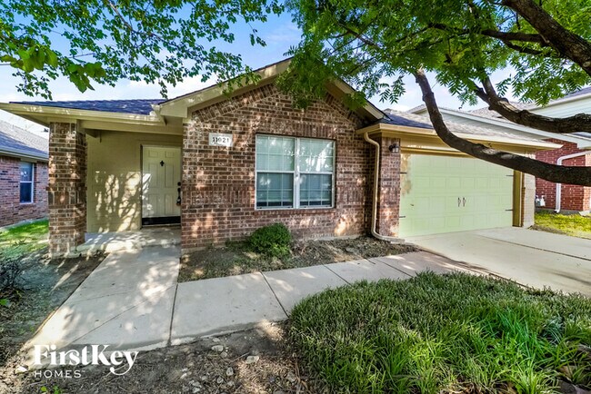 11921 Hickory Cir