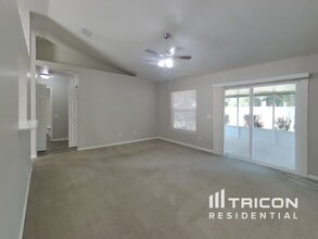 1598 Marble Lake Dr in Jacksonville, FL - Building Photo - Building Photo