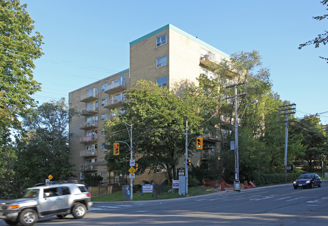 630 Vesta in Toronto, ON - Building Photo - Building Photo