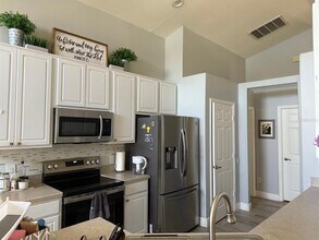 3158 Stonehurst Cir in Kissimmee, FL - Building Photo - Building Photo