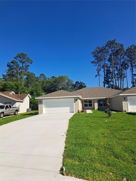 14 Brelyn Pl, Unit Private Bedroom in Palm Coast, FL - Building Photo