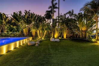 707 NE 77th St in Miami, FL - Building Photo - Building Photo