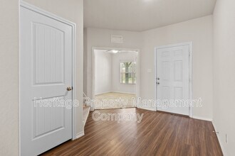 6822 Titan Pk in Converse, TX - Building Photo - Building Photo