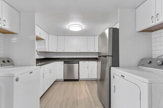 10760 W 8th Ave, Unit # 3 in Lakewood, CO - Building Photo - Building Photo