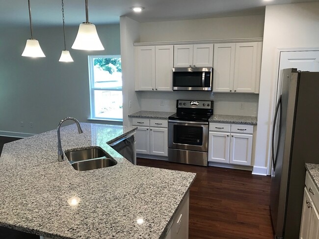 131 Houston Dr in Ladson, SC - Building Photo - Building Photo