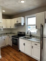 30 Lafayette Park, Unit 3 in Lynn, MA - Building Photo