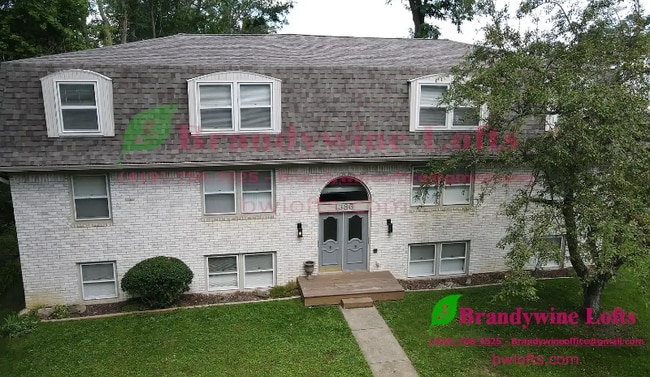 1386 Robinhood Ln
