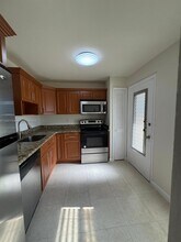 1201 NE 191st St in Miami, FL - Building Photo - Building Photo