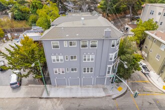 1000 E 33rd St in Oakland, CA - Foto de edificio - Building Photo