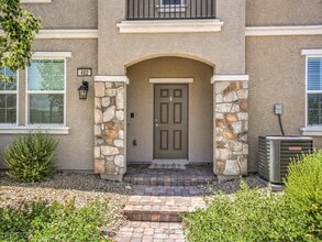 462 Ylang Pl in Henderson, NV - Building Photo - Building Photo