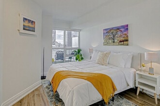 1515 Bay St., Unit SI ID1497199P in Toronto, ON - Building Photo - Building Photo