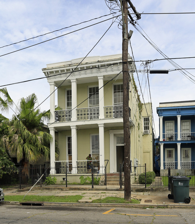 1839 Carondelet St in New Orleans, LA - Building Photo