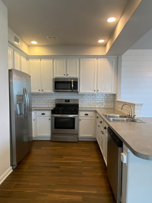 1292 Nevarez in Kyle, TX - Building Photo - Building Photo