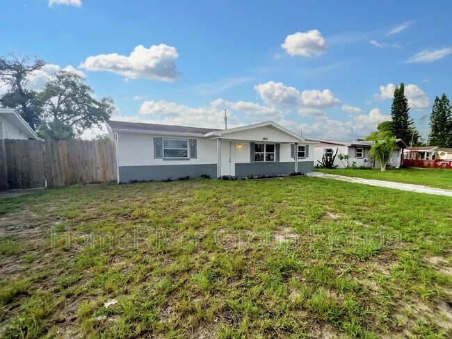 4802 Bonton Dr photo'