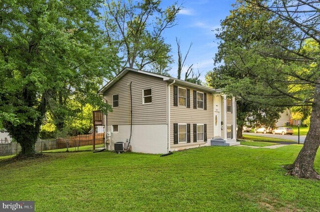property at 4656 Evansdale Rd