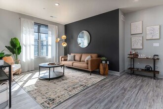 121 E Freedom Way in Cincinnati, OH - Building Photo - Building Photo