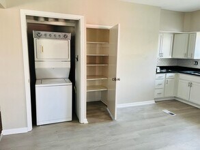 1409 Tinsbury St in Pittsburgh, PA - Building Photo - Building Photo