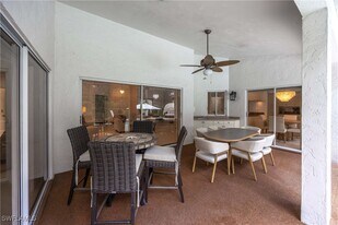 816 Turkey Oak Ln in Naples, FL - Building Photo