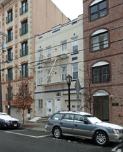 212 Jackson St in Hoboken, NJ - Building Photo - Building Photo