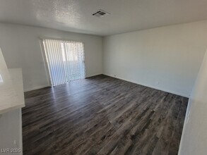 2771 S Mountain Vista St in Las Vegas, NV - Building Photo - Building Photo