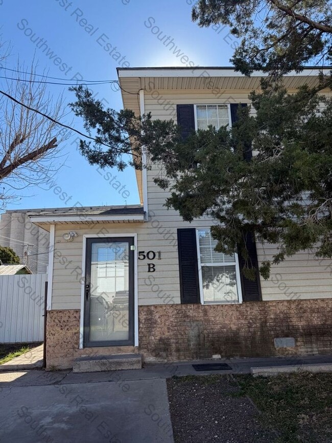 property at 501 E 2nd St