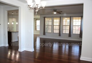 200 Birdsgrove Ct in Cary, NC - Building Photo - Building Photo