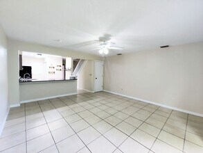 175 Yorktowne Dr in Daytona Beach, FL - Building Photo - Building Photo