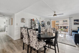 7920 E Camelback Rd in Scottsdale, AZ - Building Photo - Building Photo