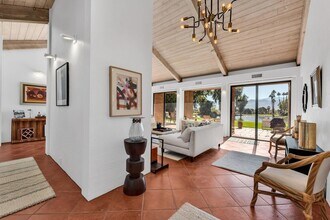 511 Desert W Dr in Rancho Mirage, CA - Foto de edificio - Building Photo