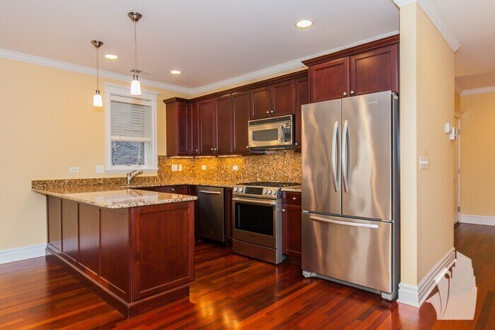 3851 N Southport Ave-Unit -4 in Chicago, IL - Building Photo