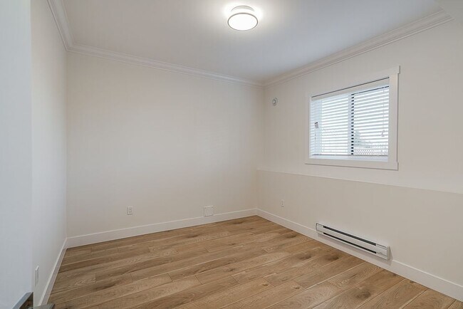 16756 16A Av in Surrey, BC - Building Photo - Building Photo