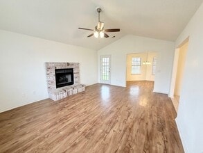 570 Terry Ave in Springdale, AR - Building Photo - Building Photo