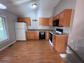 5082 Stauffer Ave SE in Kentwood, MI - Building Photo - Building Photo