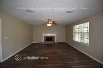 16011 Sweetwater Creek Dr in Houston, TX - Building Photo - Building Photo