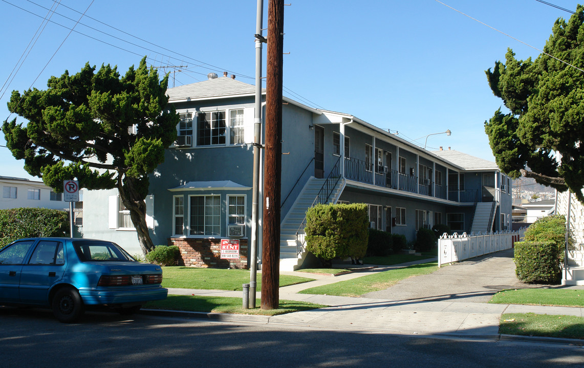 421 E Acacia Ave in Glendale, CA - Foto de edificio