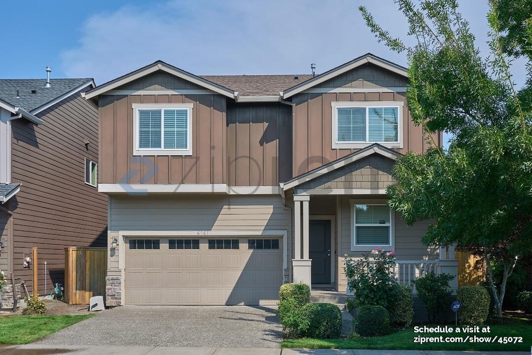 6267 NE Sherborne St in Hillsboro, OR - Building Photo
