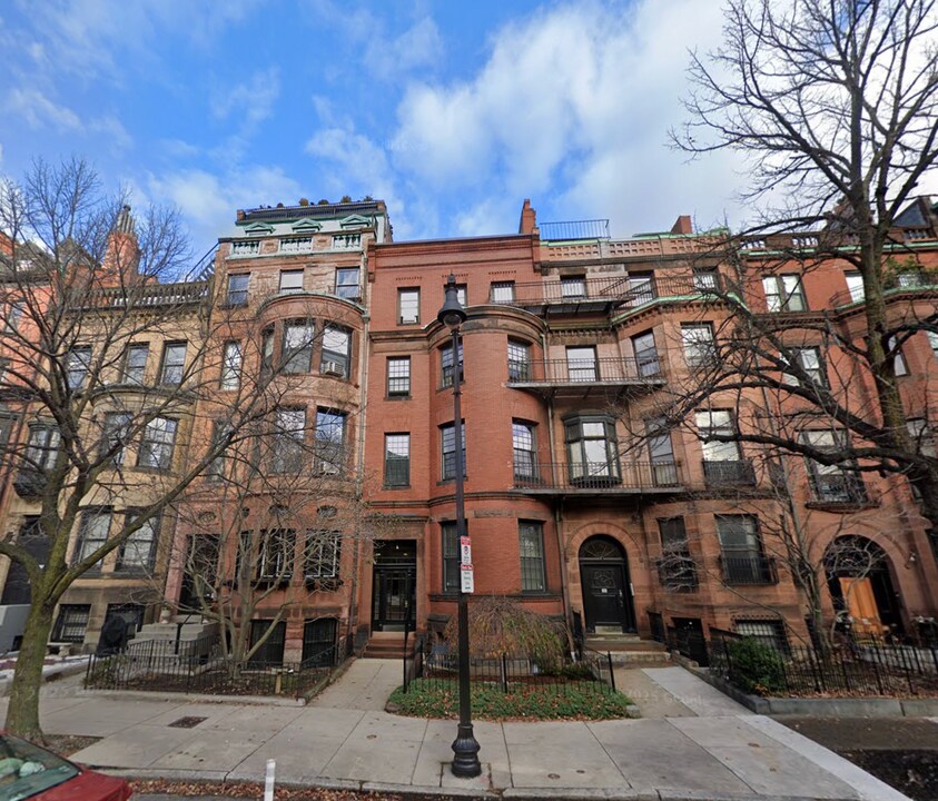 456 Beacon St, Unit 5 in Boston, MA - Foto de edificio
