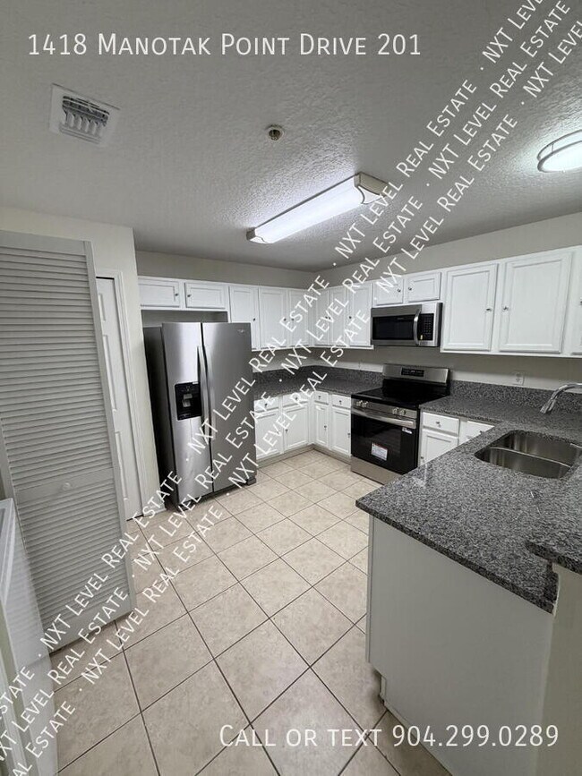 1418 Manotak Point Dr in Jacksonville, FL - Building Photo - Building Photo