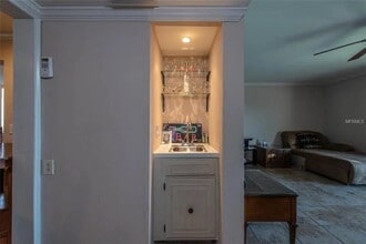 6315 Newtown Cir, Unit B3 in Tampa, FL - Building Photo - Building Photo