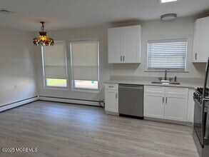 474 Jamaica Blvd in Toms River, NJ - Foto de edificio - Building Photo