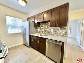 1552 Berkeley St in Santa Monica, CA - Building Photo - Building Photo