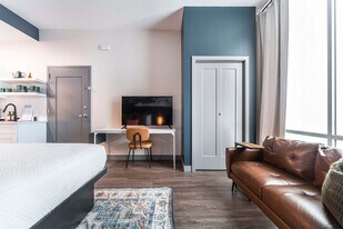 520 Martin Luther King Jr Blvd, Unit SI ID1356295P in Macon, GA - Building Photo