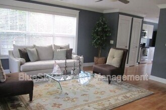 1615 Elmwood Ct in Charlottesville, VA - Building Photo - Building Photo
