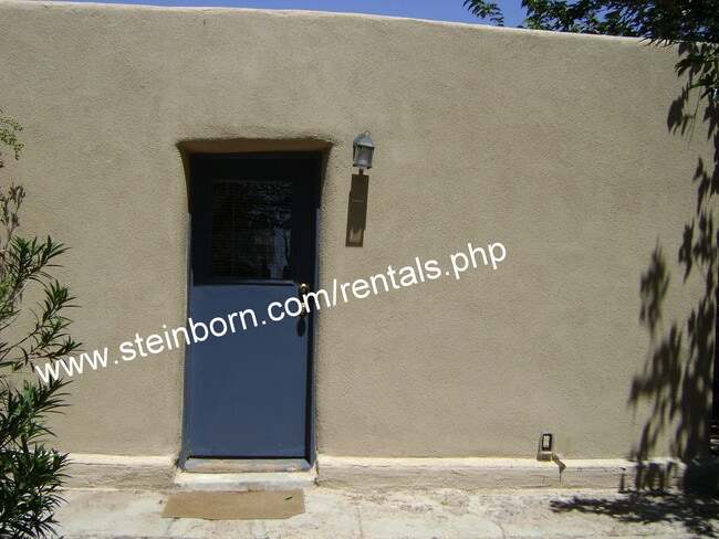 property at 624.5 E Hadley Ave