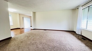 1613 S Palouse Pl in Kennewick, WA - Building Photo - Building Photo