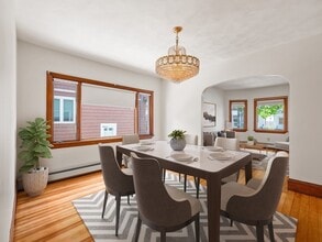 35 Wright Ave, Unit #1 in Medford, MA - Foto de edificio - Building Photo