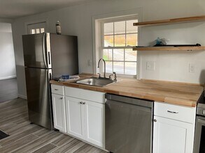 21 E Lake Rd-Unit -1Unit 2 in Fitzwilliam, NH - Building Photo - Building Photo